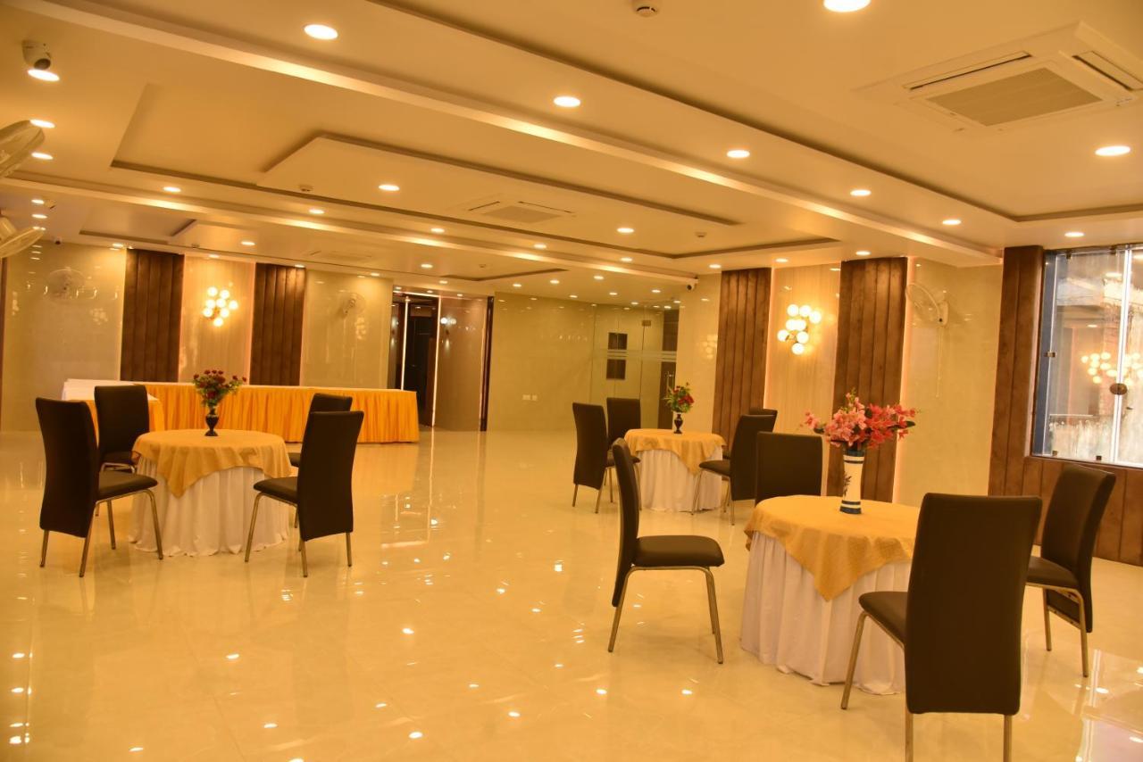 Hotel Nexus Lucknow Buitenkant foto