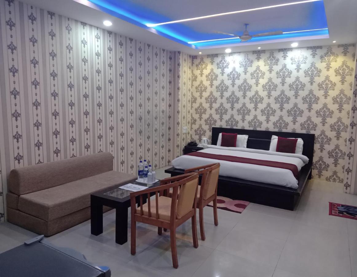 Hotel Nexus Lucknow Buitenkant foto