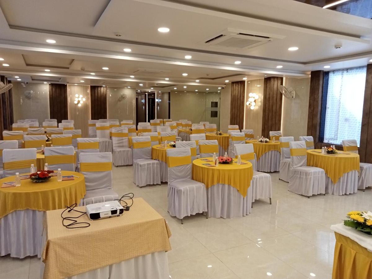 Hotel Nexus Lucknow Buitenkant foto